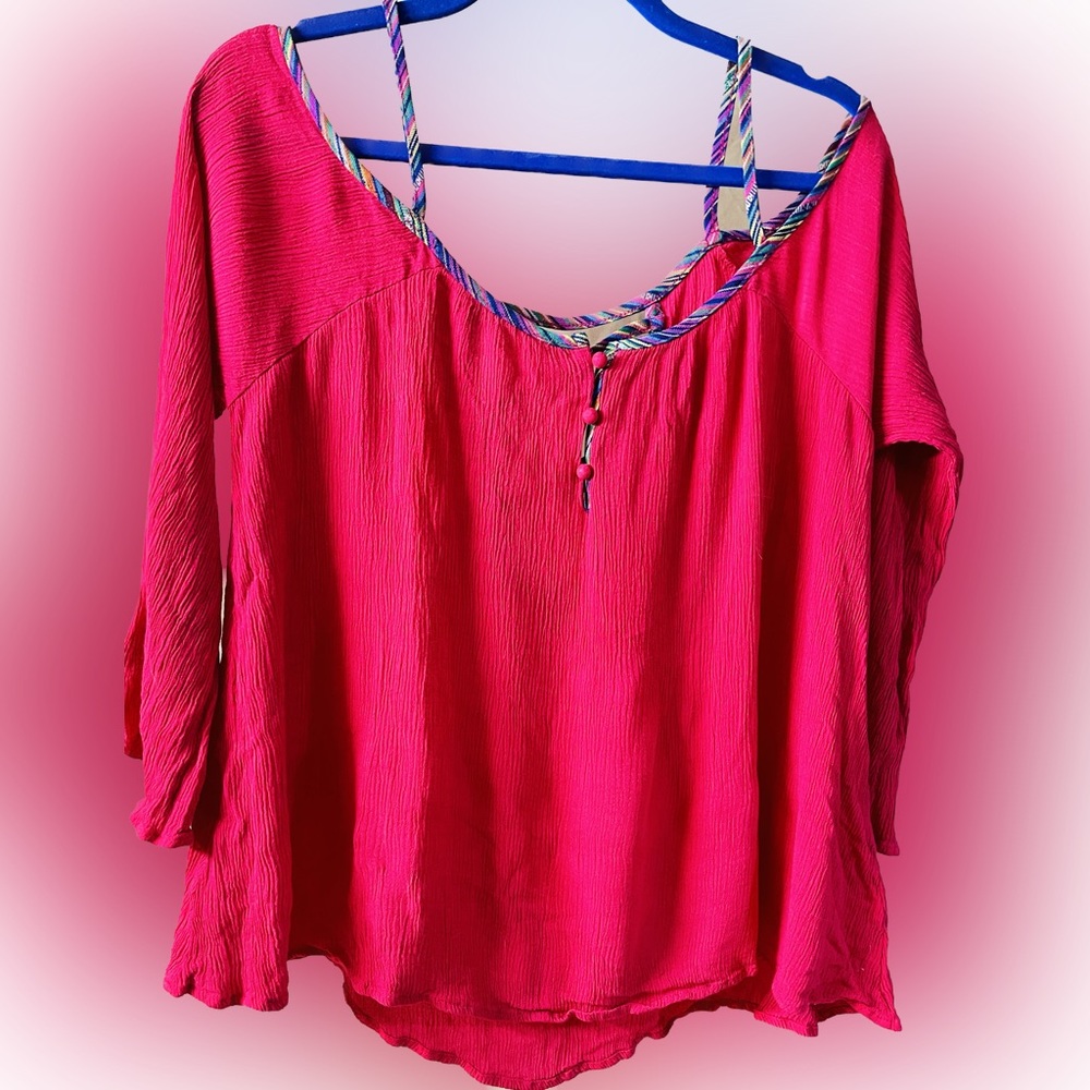 Umgee Nwt Hot Pink Size SMALL 3/4 Sleeves Bell Sle